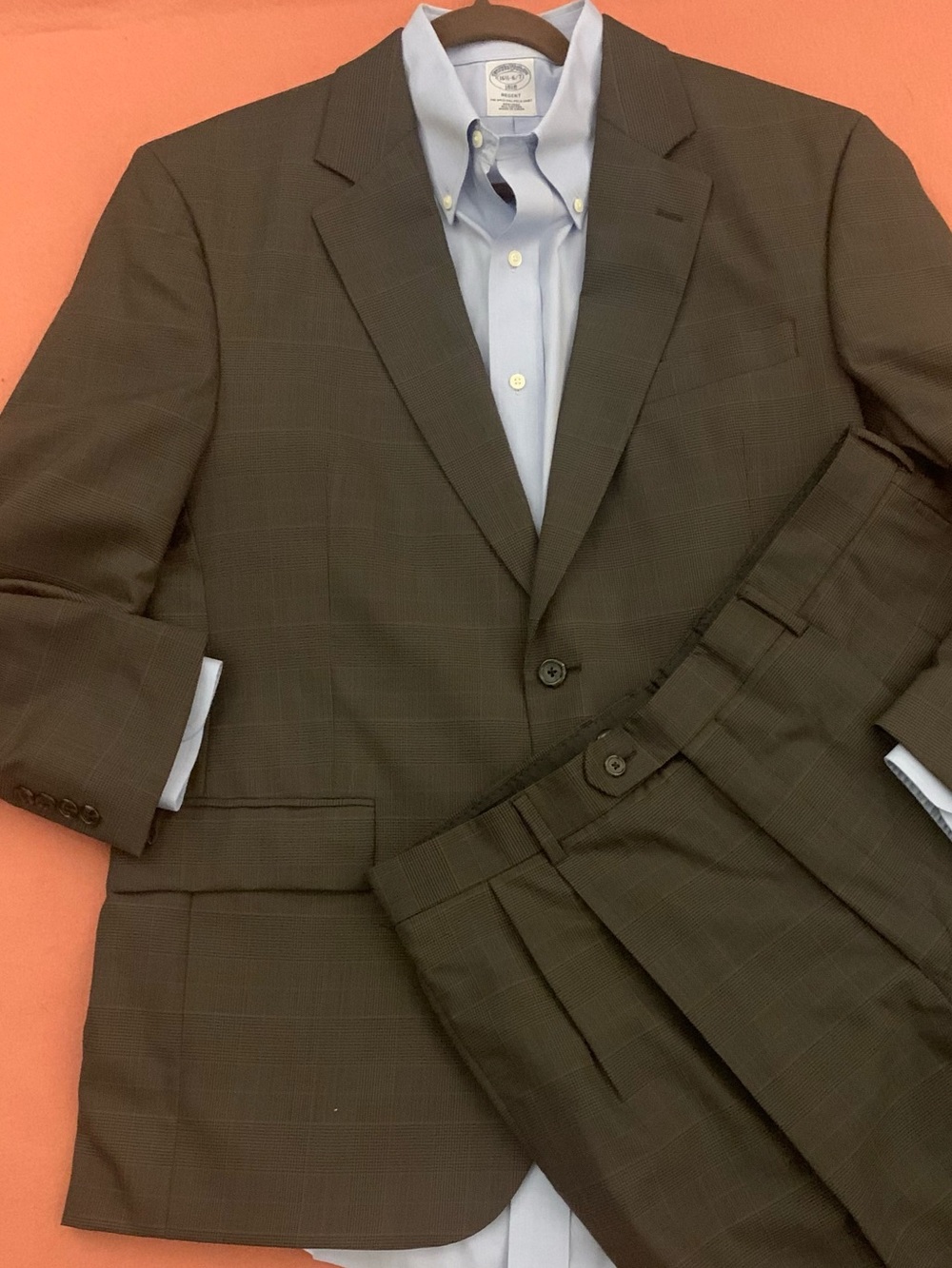 JOS A BANK All Wool Muted Olive Plaid Suit